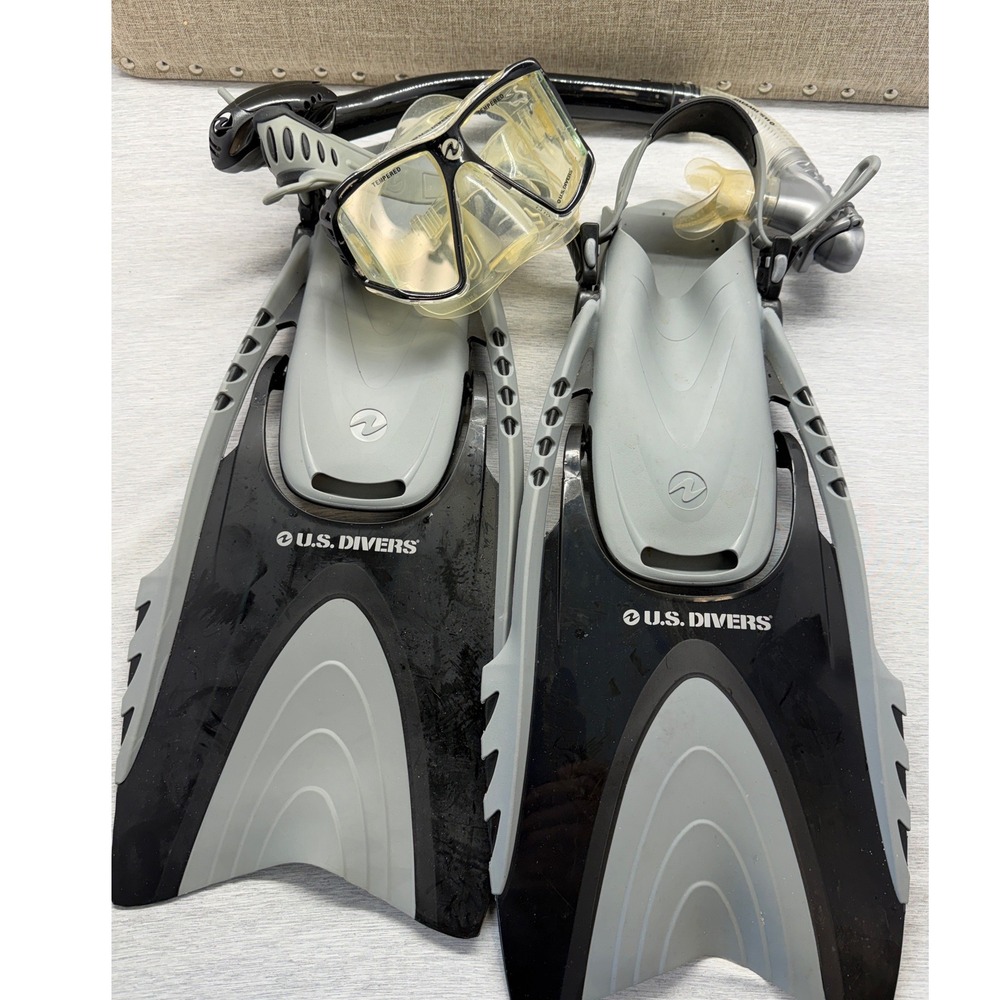 US Divers Snorkel Set Gray Black Adjustable Fins Tempered Mask Dry Snorkel Bag